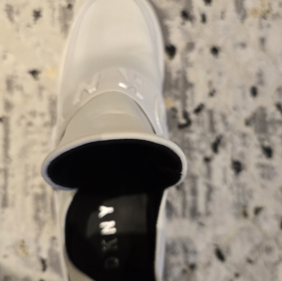 Size 8 dkny - Picture 4 of 5